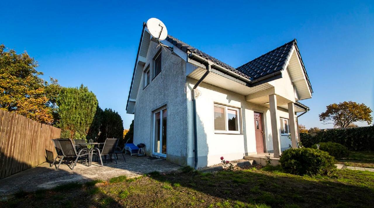 Wyspa Uznam - Domek Karsibór Exterior foto